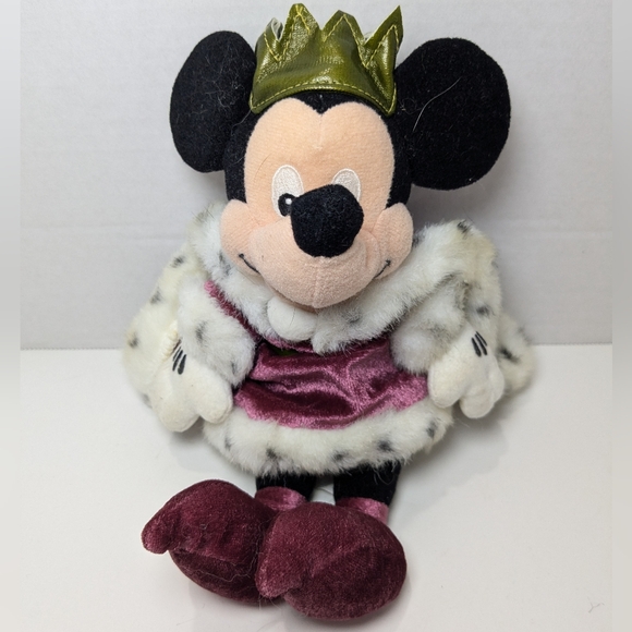 4/$12 Disney King Arthur Mickey Mouse 8" - Picture 1 of 6